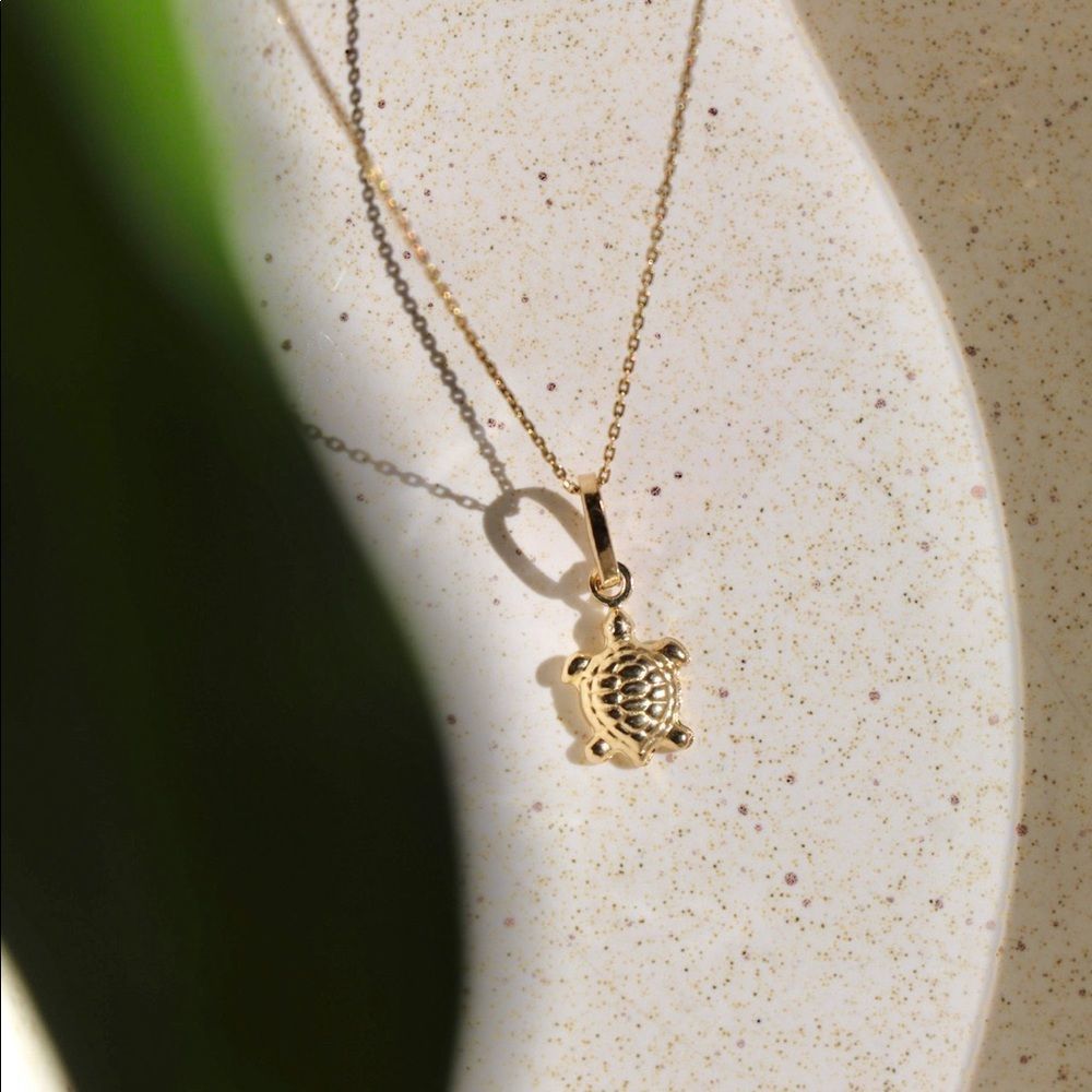 turtle 14k solid gold pendant perfect gift turtle real gold charm - Picture 2 of 5